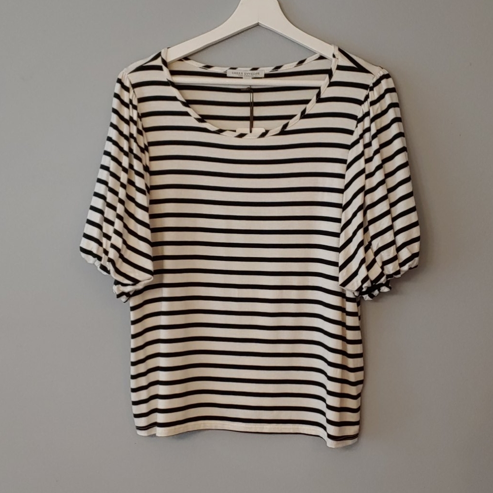 NWT Green Envelope Balloon Sleeve Blouse